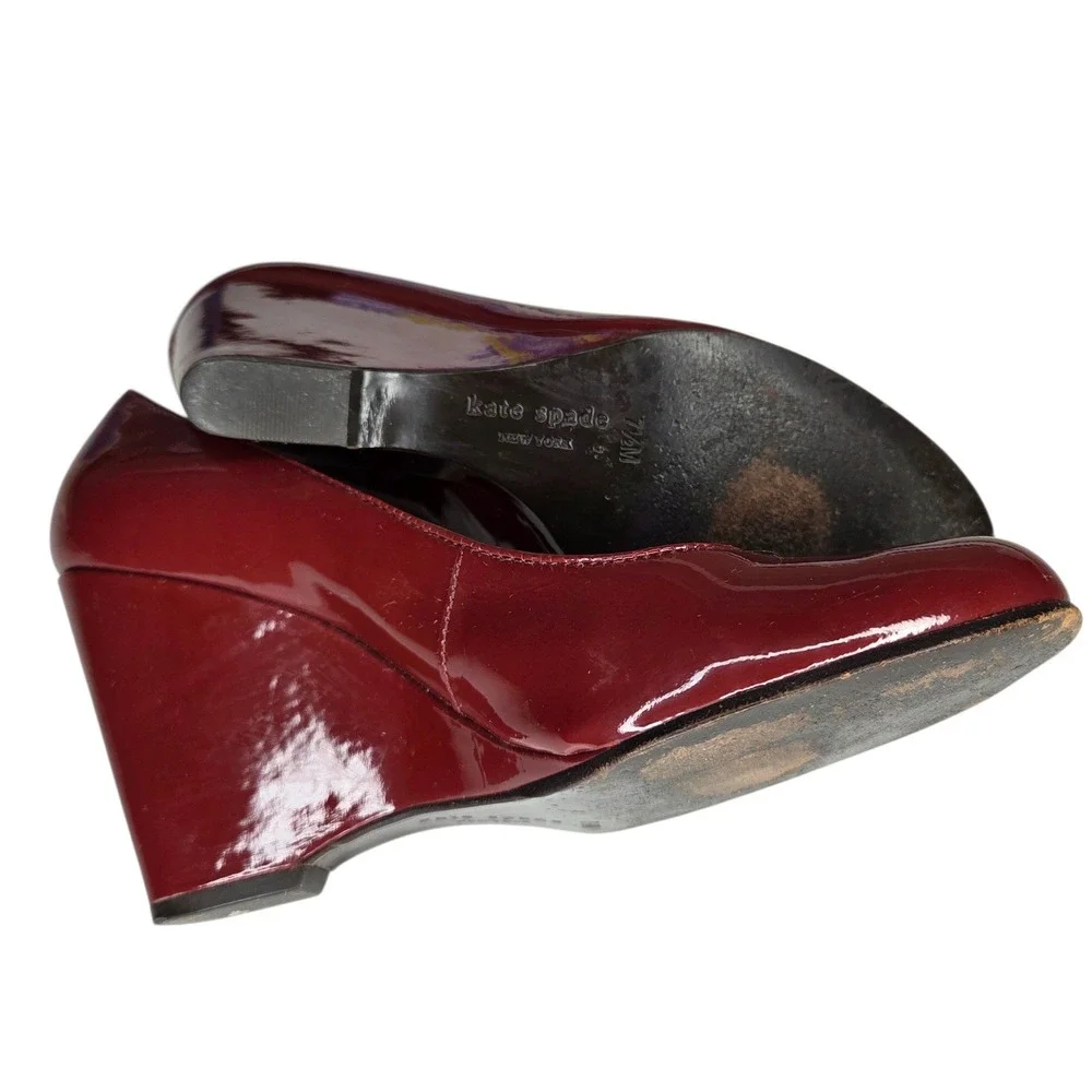 Kate Spade New York Burgundy Patent Leather Wedge Pumps Round Toe Size 7.5M